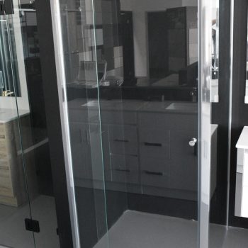 Semi-frameless Pivot Door Shower Screen